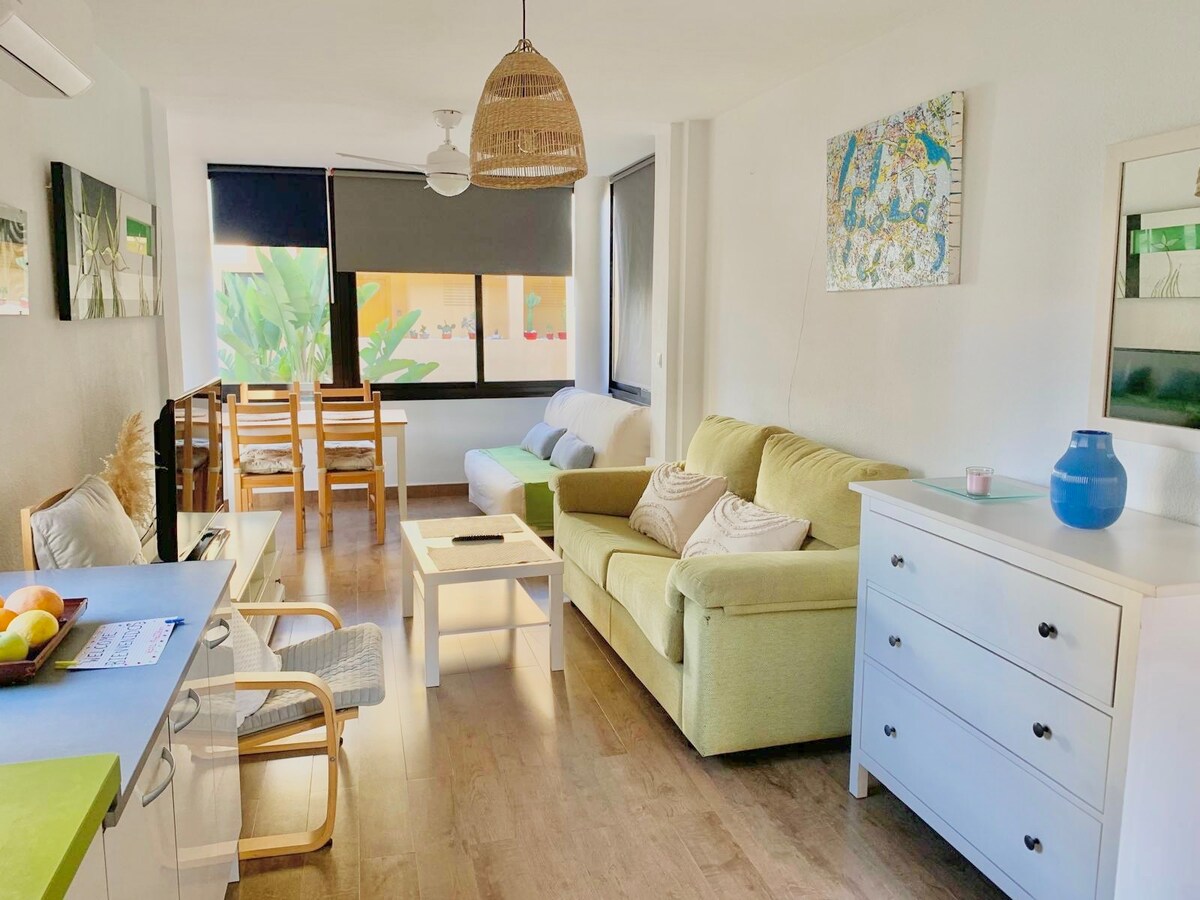 Popular Airbnb listing: Apartment 100 meters from the beach. in Torremolinos