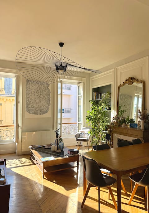 Annonce Airbnb populaire: Quiet Luxury in the Heart of Lyon à Lyon
