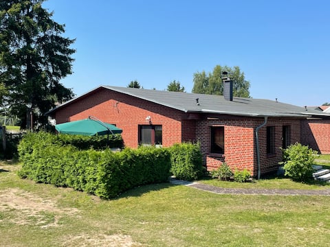 Large apartment with terrace on the Achterwasser