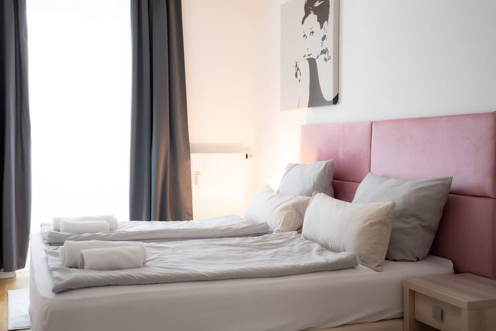 City Center Berlin Mitte 2122 “URBAN FLATS Berlin” gallery image 3