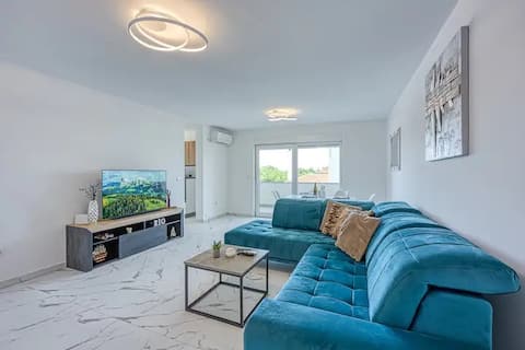 Top Airbnb: Luxury Apartment Rio in Murine