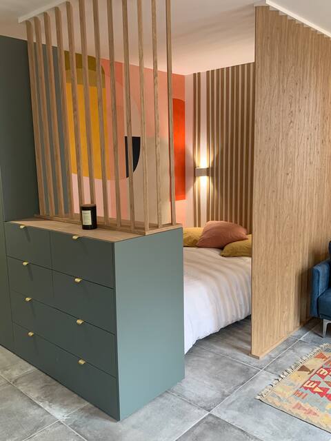 Studio 30 m2 full center near train station