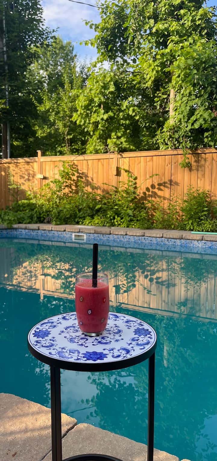 Pool Side Stay In Ottawa - Ottawa