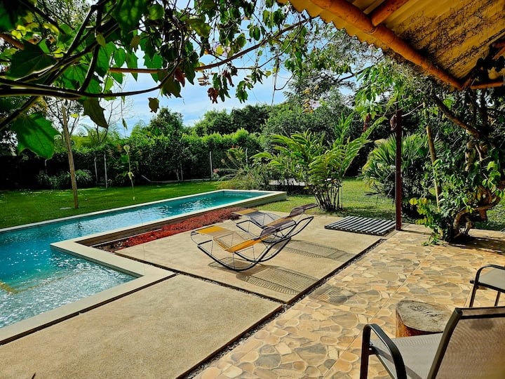 EntreBosque, Exotic house in a forest reserve