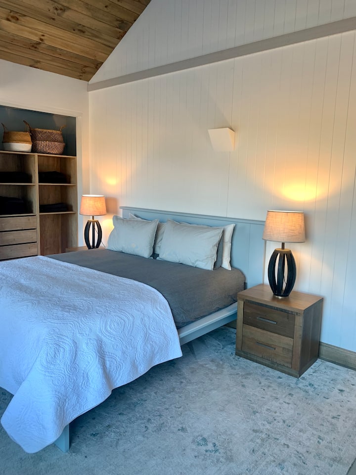 マスター・ベッドルーム 