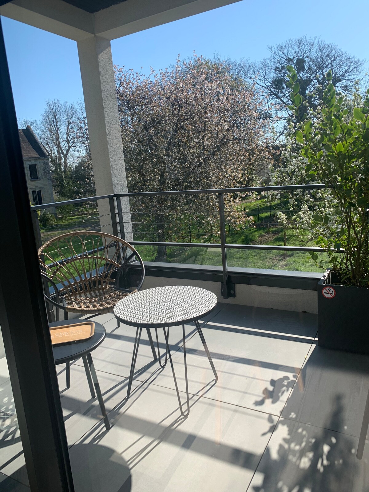Erfolgreiche Airbnb-Immobilie: appartement guesthouse2 sword beach in Diocèse De Bayeux Lisieux