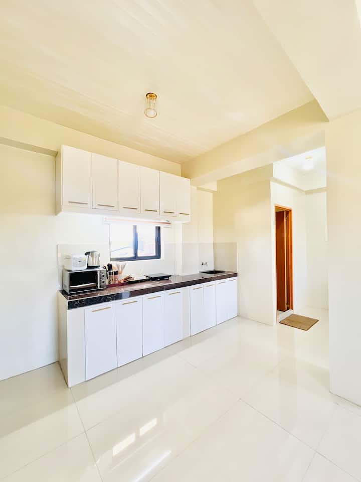 Spacious Studio In The Heart Of The City - Puerto Princesa