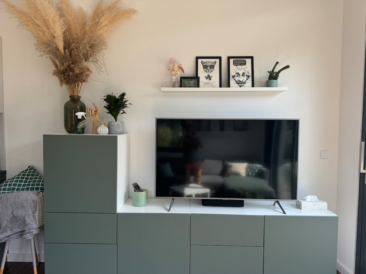 Leistungsstarkes Airbnb: Vacation home in architect-designed house with garden, pool in Potsdam Mittelmark
