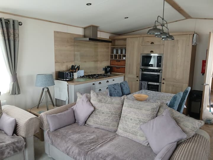 Lazy Swan Premium Lodge - Tattershall Lake