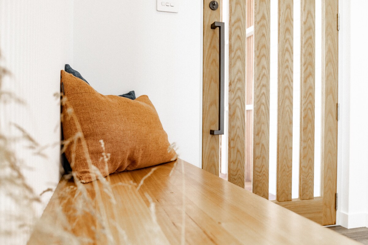 Top Airbnb: Discover - Ebenezer Bicheno in Bicheno
