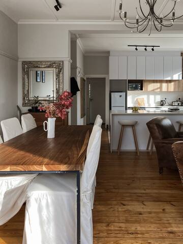 Central 2 bedroom apartment gallery image 2