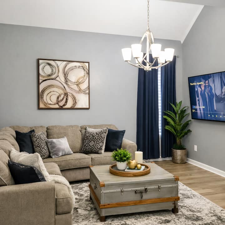 Cozy Memphis Retreat | King Bed | Near Downtown - Memphis, TN