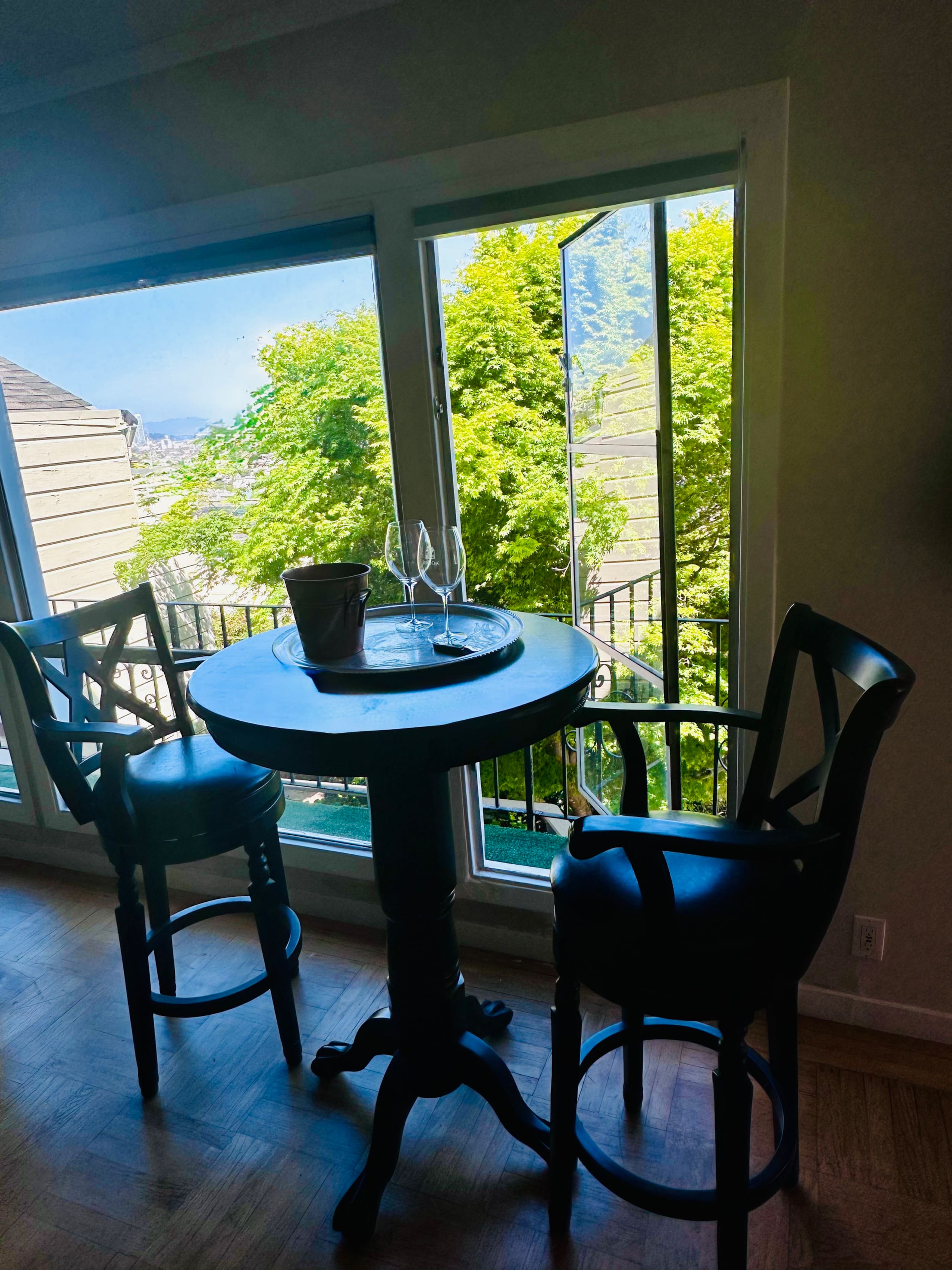 Condo in San Francisco · ★4.57 · 2 bedrooms · 3 beds · 1 bath - Image 14