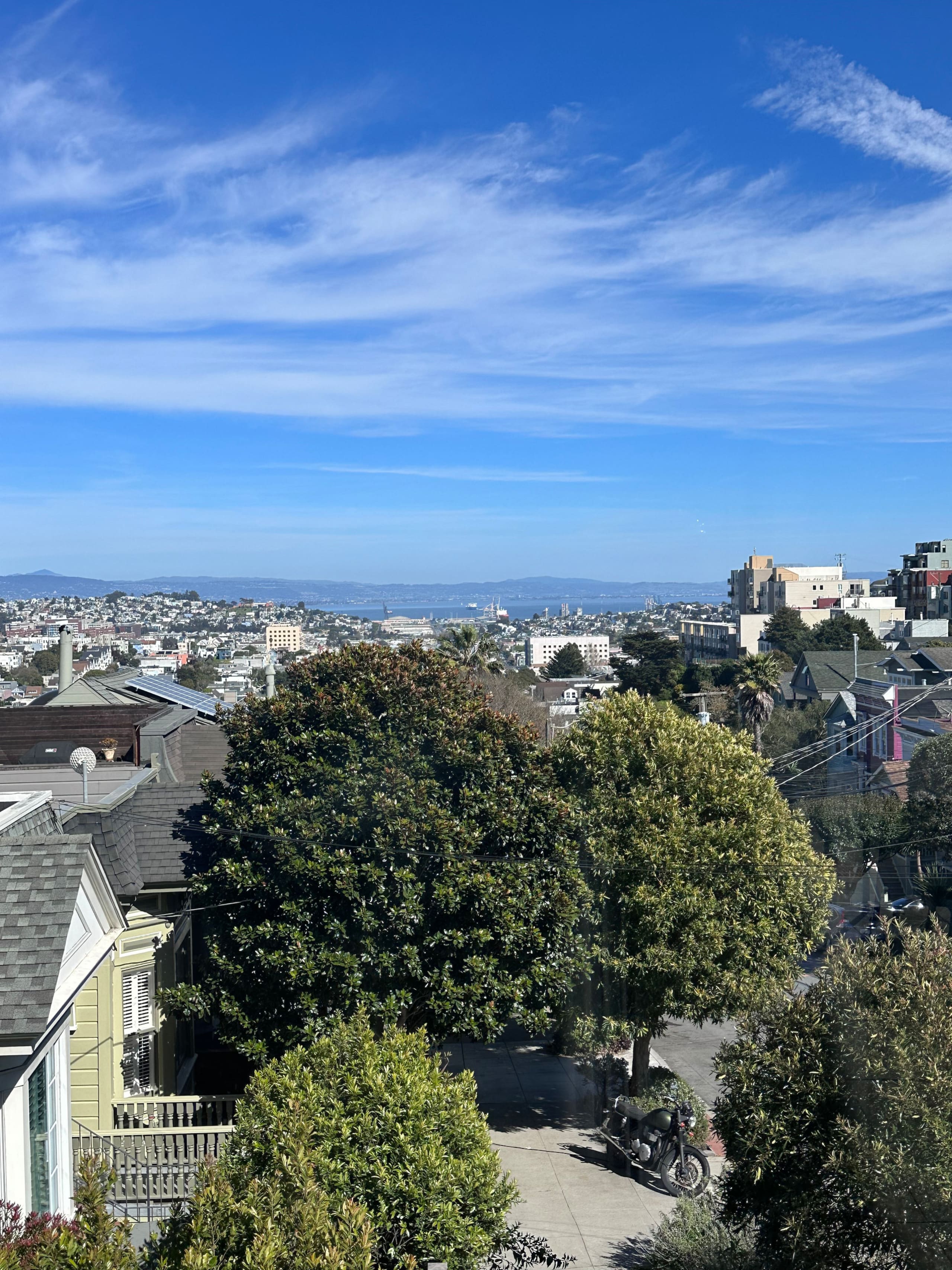 Condo in San Francisco · ★4.57 · 2 bedrooms · 3 beds · 1 bath - Image 9