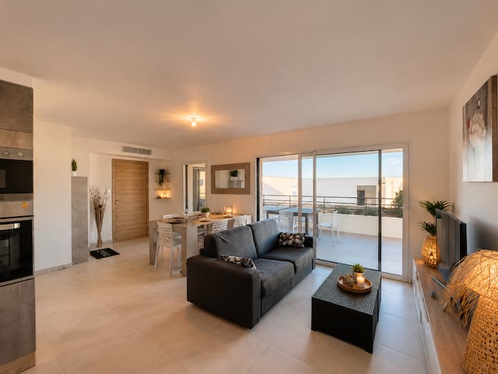 Appartement 2 Chambres - Résidence Avec Piscine - Calvi