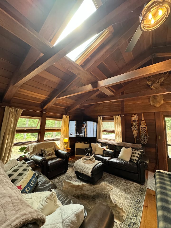 Lake Access | Prime Location | Designer Cabin - Lake Winnipesaukee, NH
