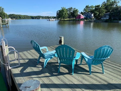 Sue Creek Waterfront Cottage