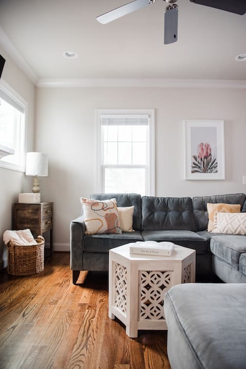 Popular Airbnb listing: Southern Living Downtown in South Park