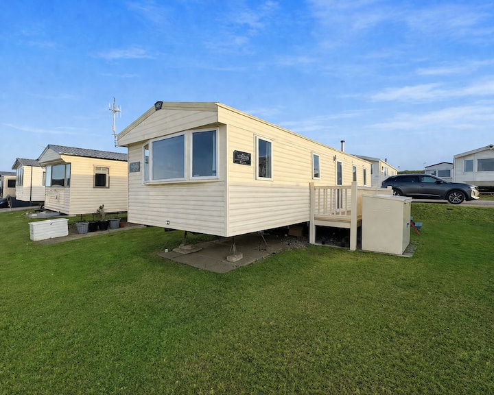 Caravan At Haven Reighton Sands Ref 61053rc - Bridlington