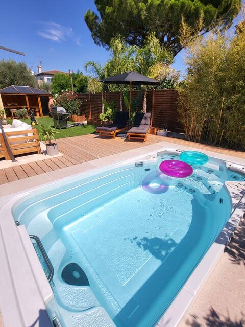 Charming villa (near Cannes)