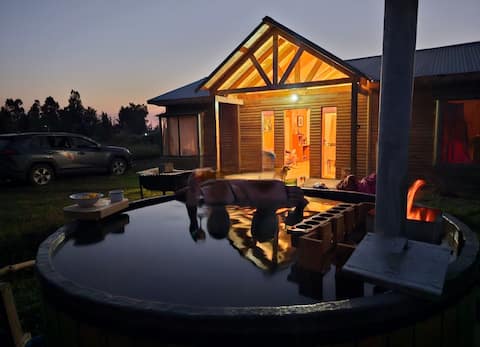 Comfortable and quiet cabin (painting detail)