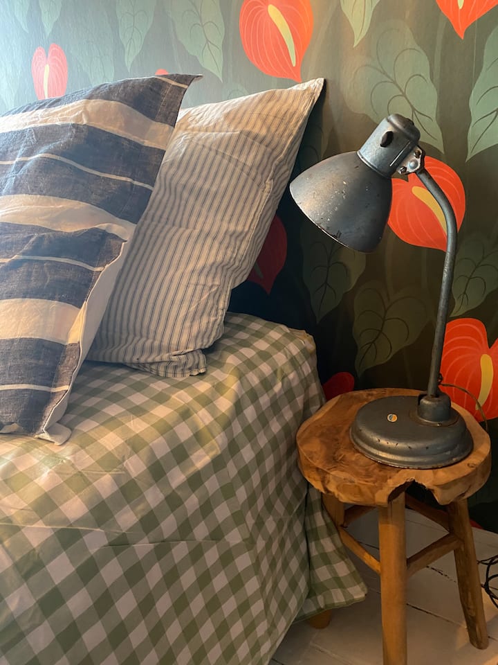 საძინებელი 1