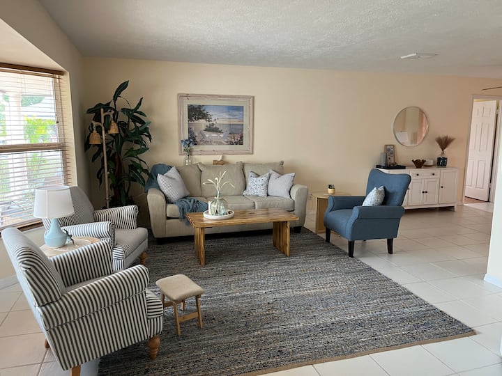 Private Pool 3br Retreat - 15 Mins To Jensen Beach - Port St. Lucie, FL