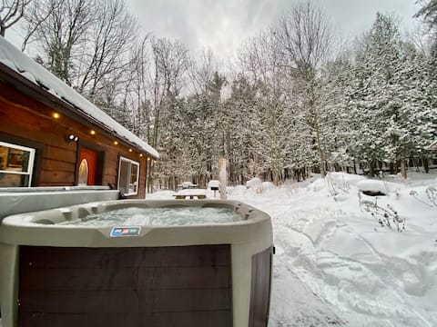 Whiteface Camp
Hot Tub, Woodstove, Ski Vacation