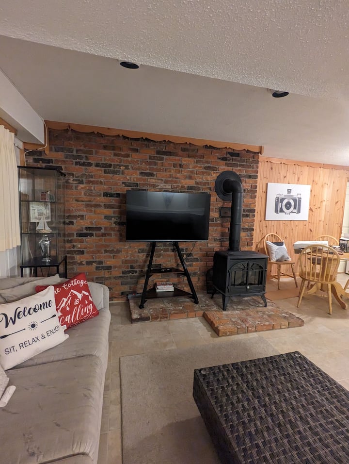 Muskoka Ski Chalet - Lake Front - Algonquin Provincial Park