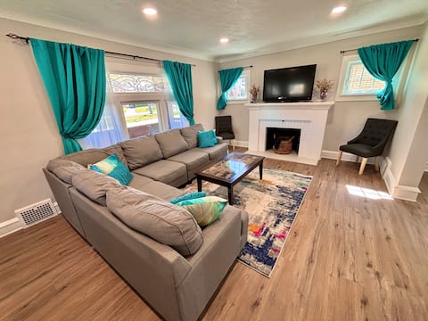 Top performing Airbnb: Park view • Porch swing • 2BA | Manchester Manor in Cleveland