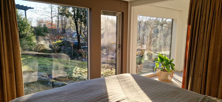 غرف النوم في الطابق السفلي