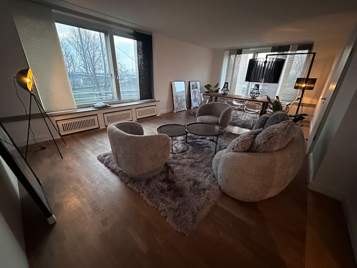 Spectecular Rhineview/fair/parking/luxury/ 12 Pers - Düsseldorf