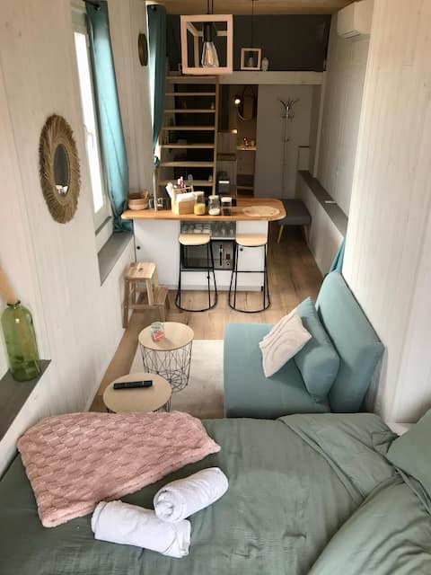 Propriété Airbnb réussie: Bright studio on the rooftops. à Menton