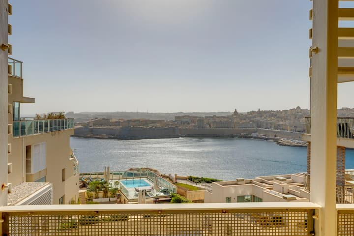 Simply The Best In Sliema/tigne Point-upscale - Valletta