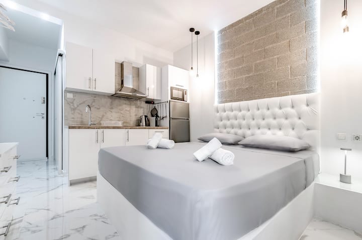 Lux Studio 11 Christina - Atenas