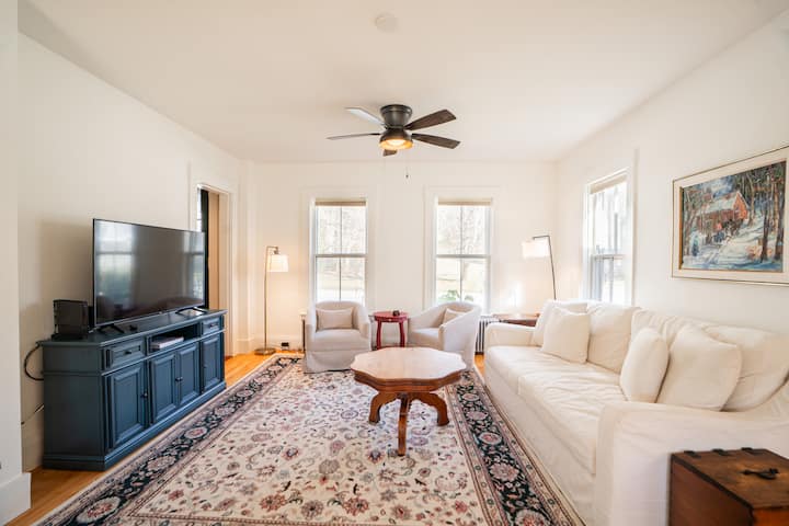 Historic Riverfront House: 5 Bedrooms 3.5 Baths - Woodstock, VT
