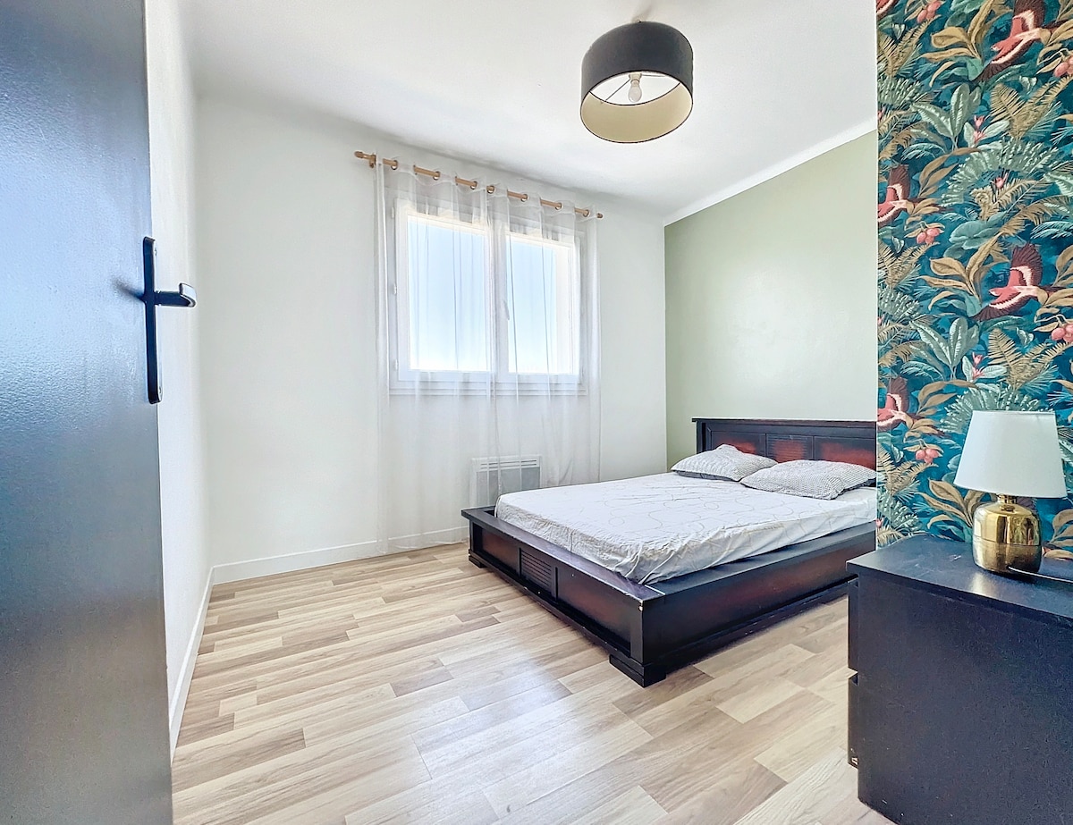 Dormitorio 2 con armarios empotrados