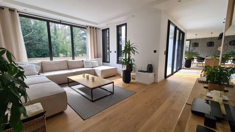 Contemporary and bright house in Brittany