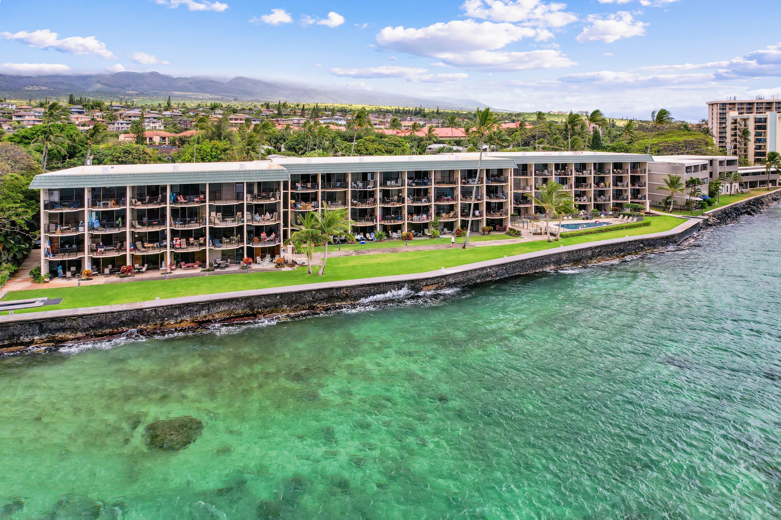 Condo in Lahaina · ★4.99 · 1 bedroom · 2 beds · 1 private bath - Image 39