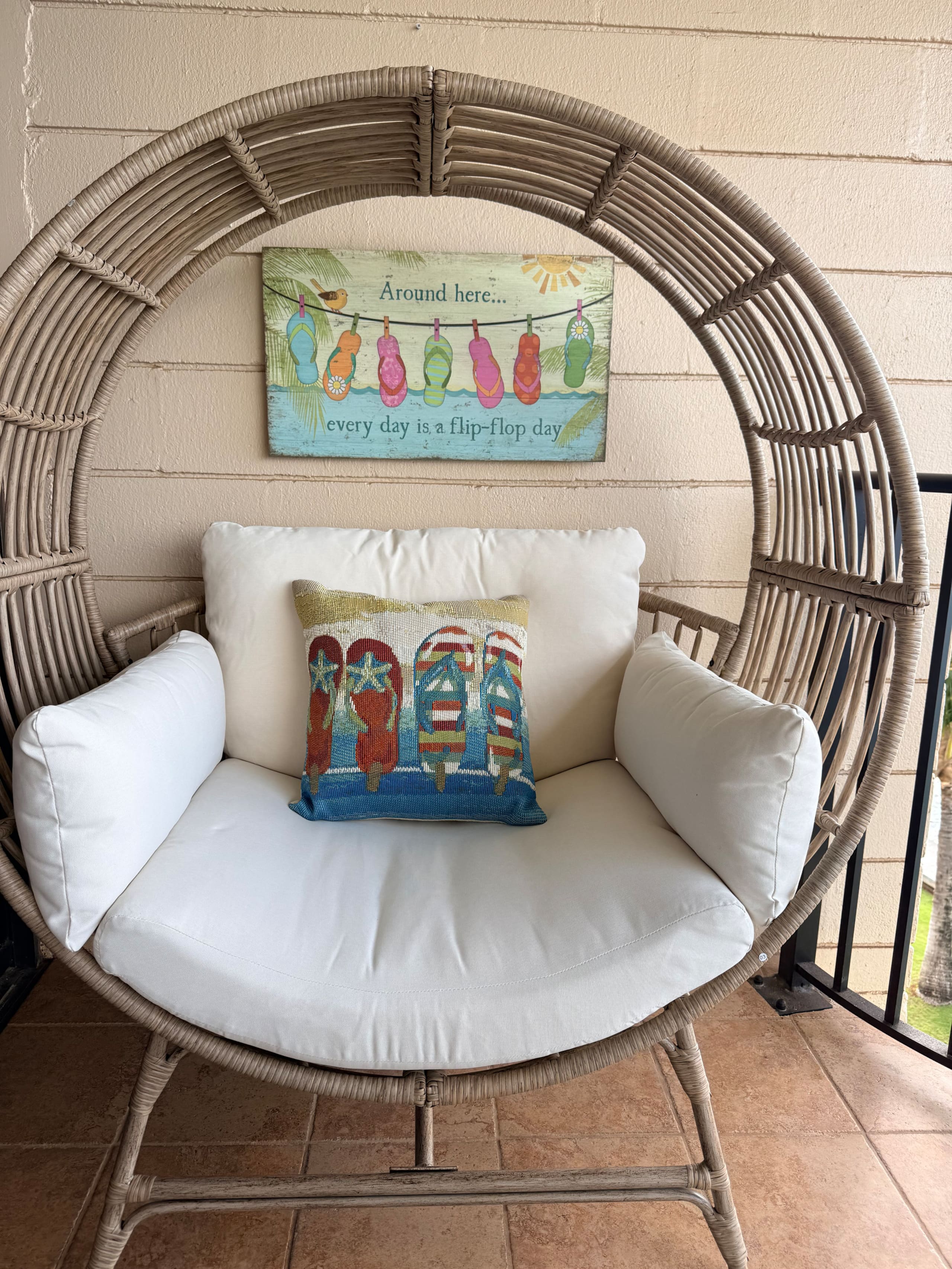Condo in Lahaina · ★4.99 · 1 bedroom · 2 beds · 1 private bath - Image 32
