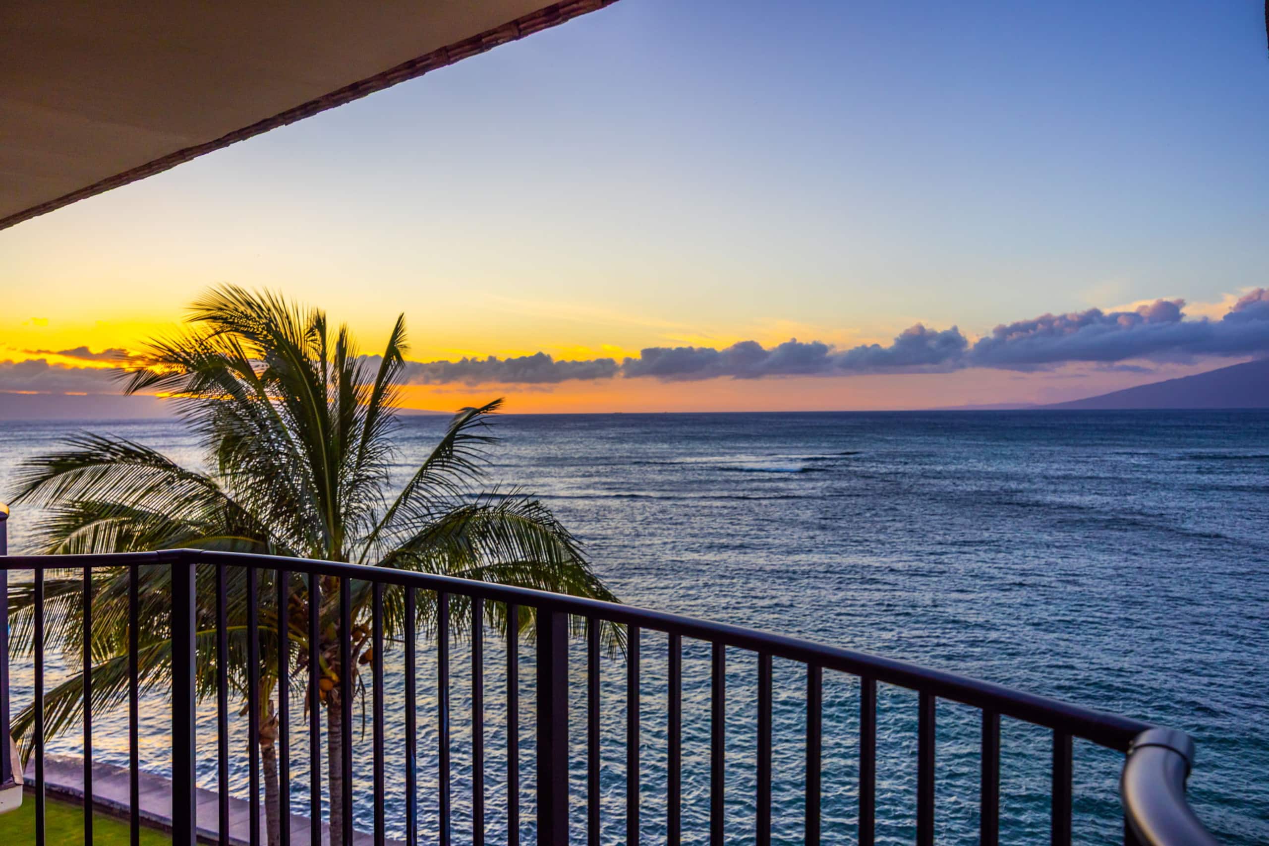 Condo in Lahaina · ★4.99 · 1 bedroom · 2 beds · 1 private bath - Image 28