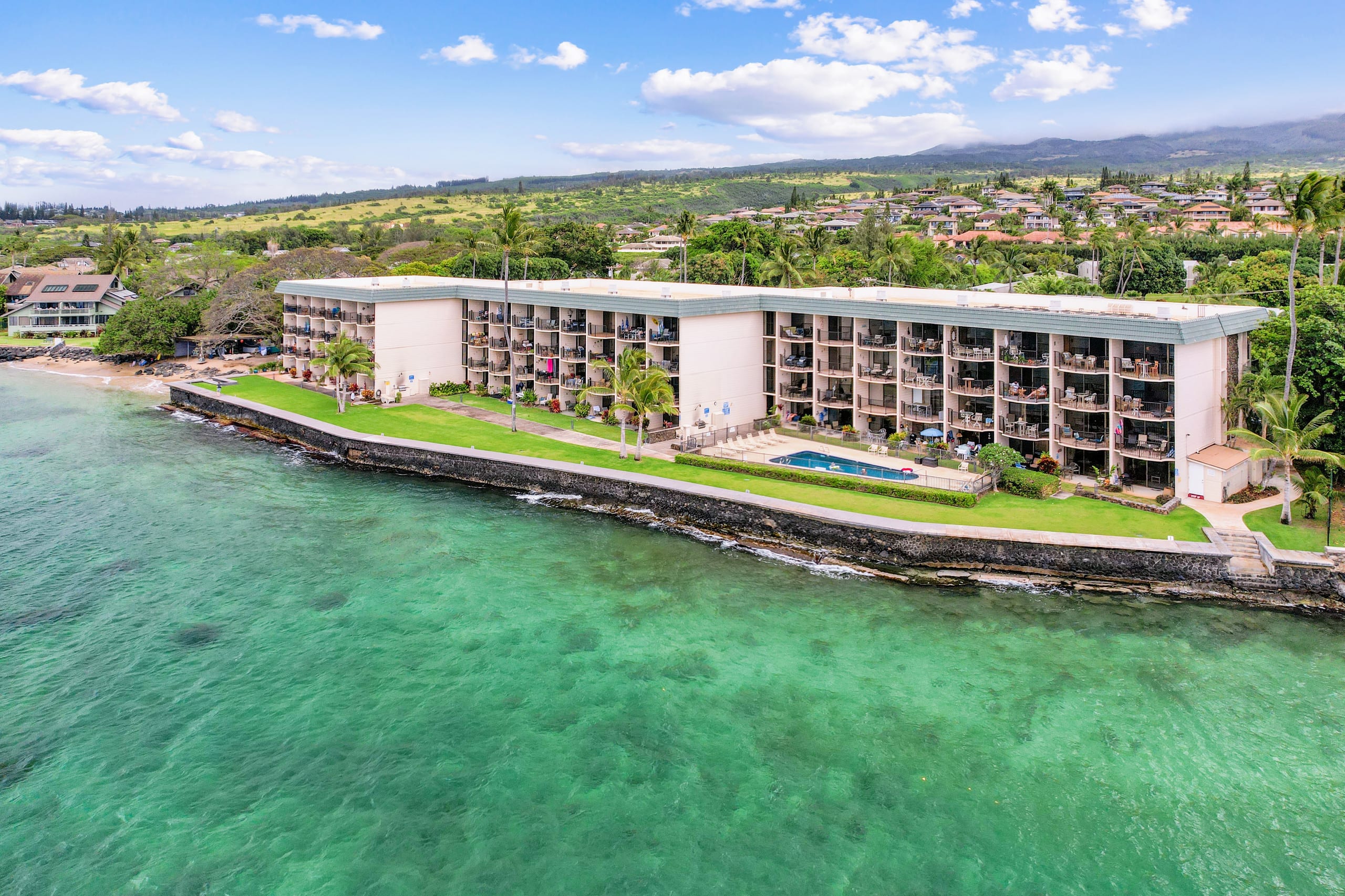 Condo in Lahaina · ★4.99 · 1 bedroom · 2 beds · 1 private bath - Image 38