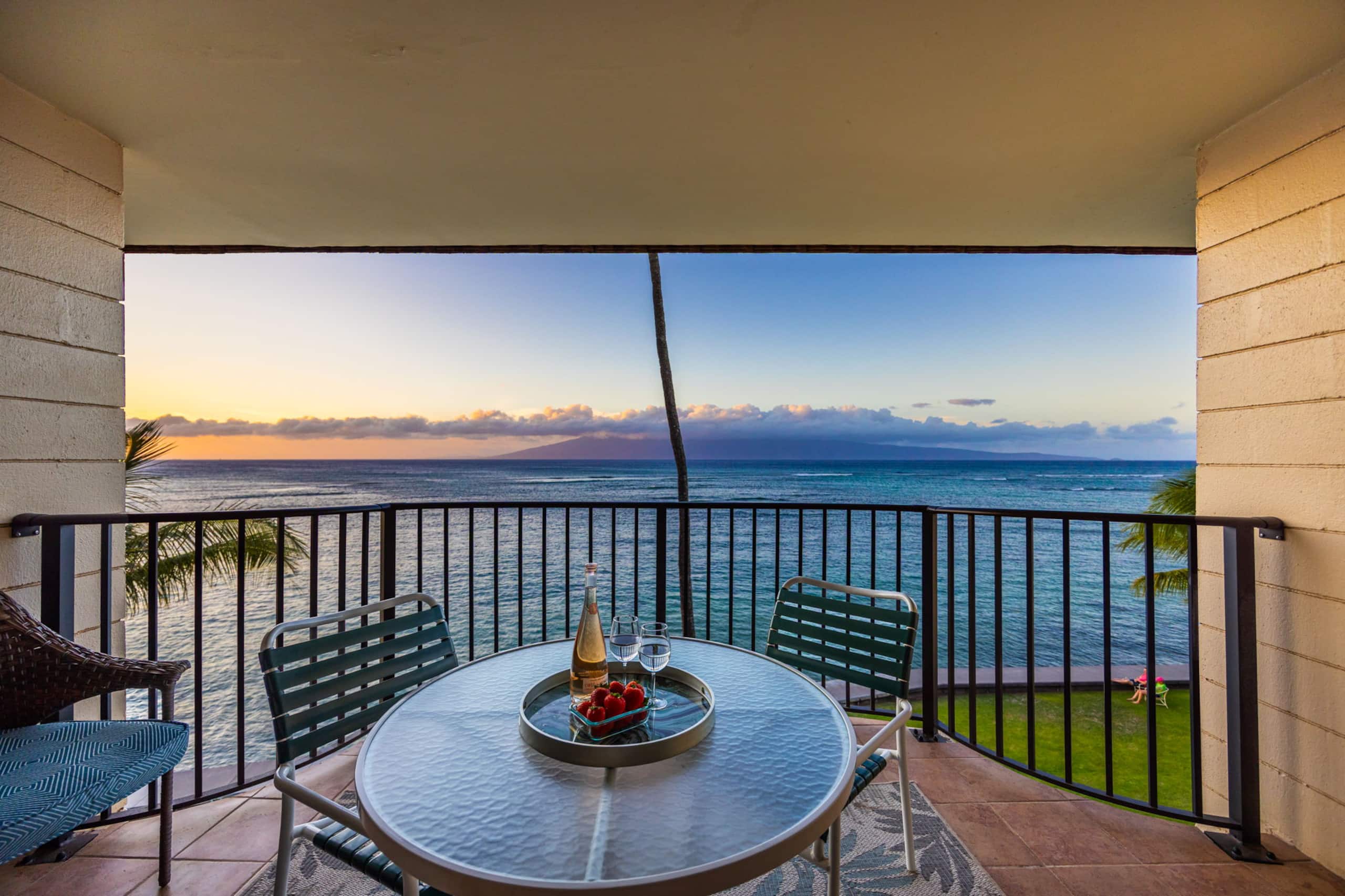 Condo in Lahaina · ★4.99 · 1 bedroom · 2 beds · 1 private bath - Image 29