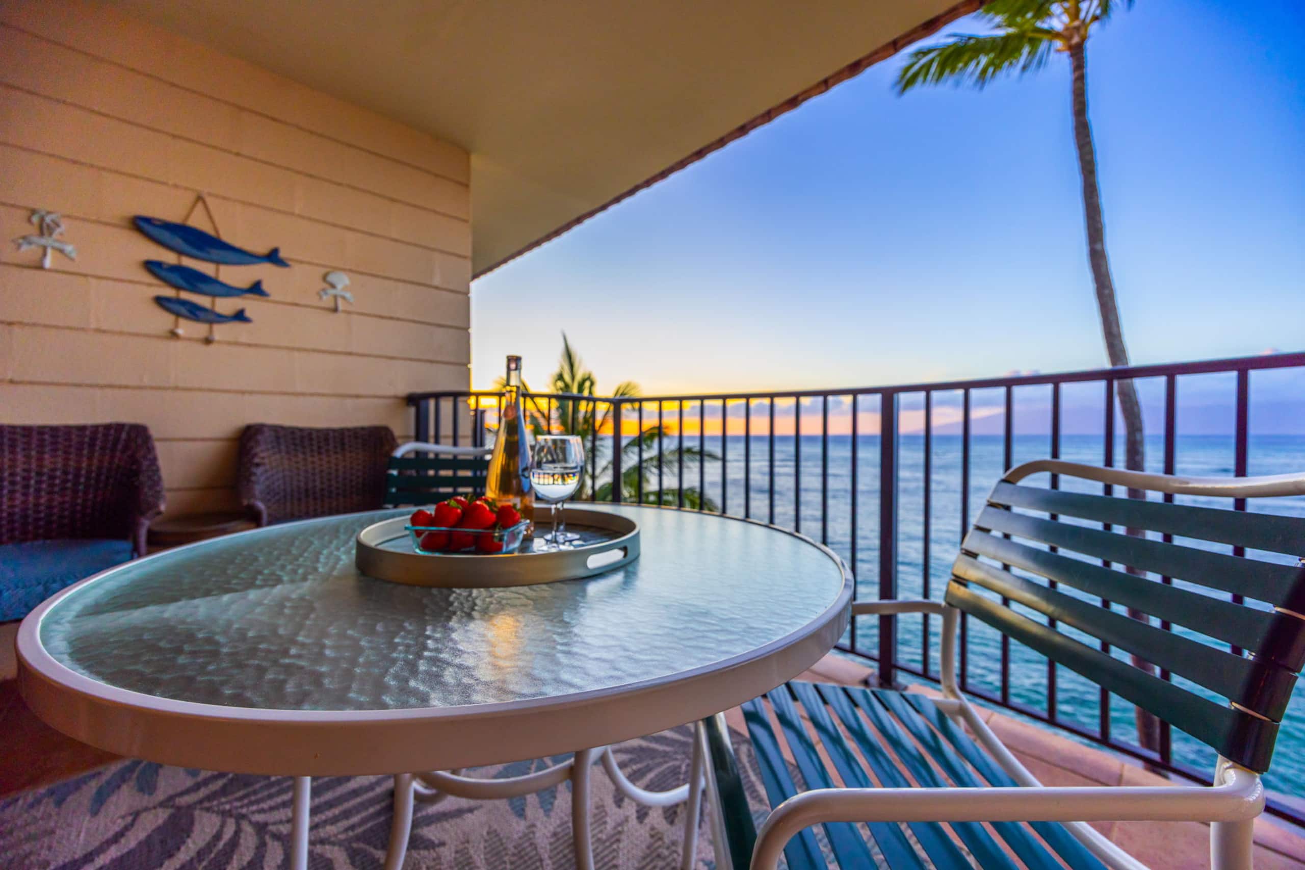 Condo in Lahaina · ★4.99 · 1 bedroom · 2 beds · 1 private bath - Image 30