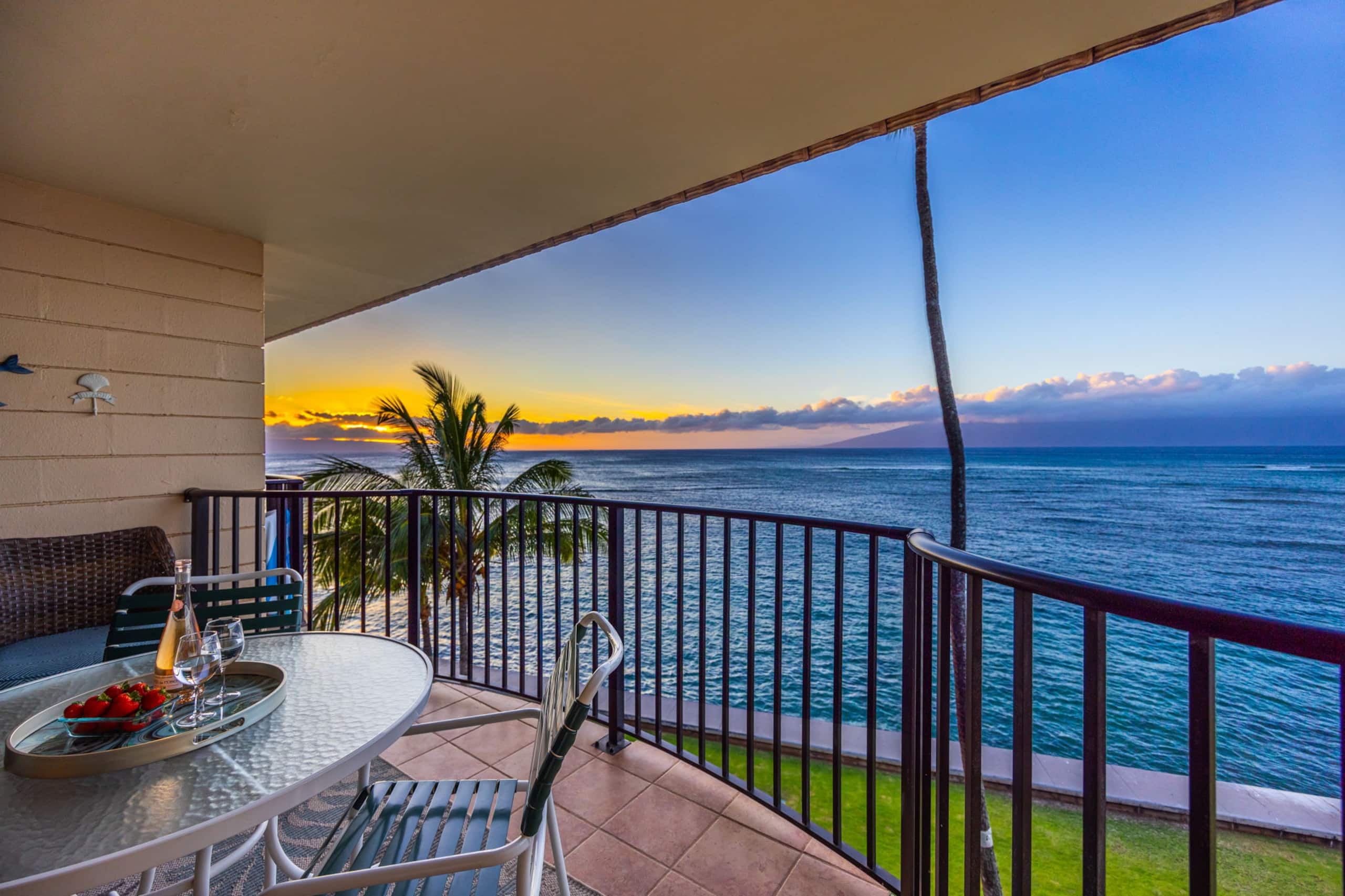 Condo in Lahaina · ★4.99 · 1 bedroom · 2 beds · 1 private bath - Image 27