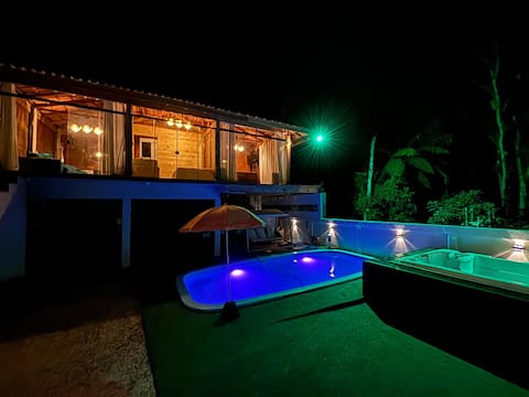 Chácara with pool and Jacuzzi.