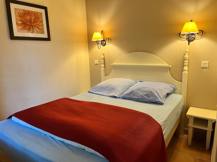 غرفة النوم 1