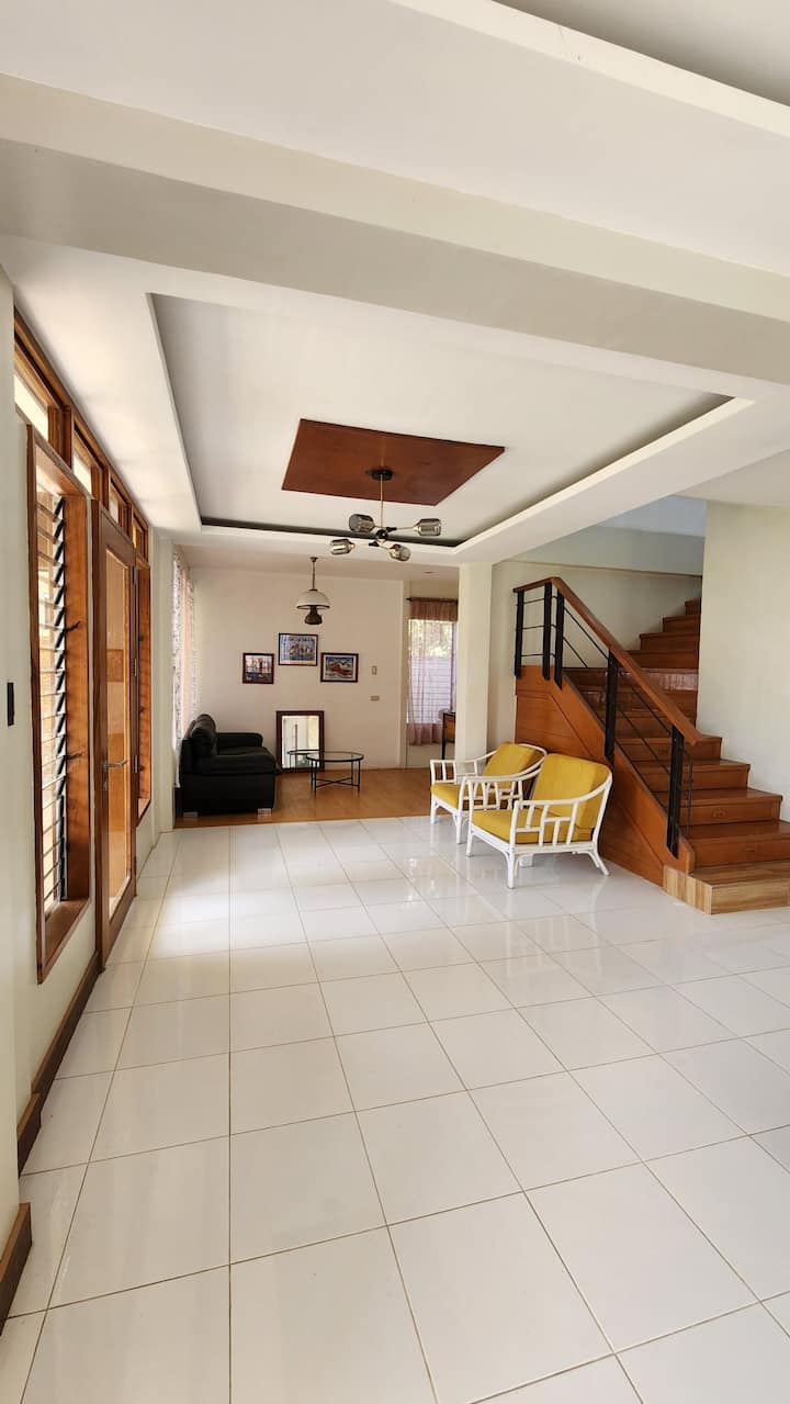 Casa Amarillo - Ormoc