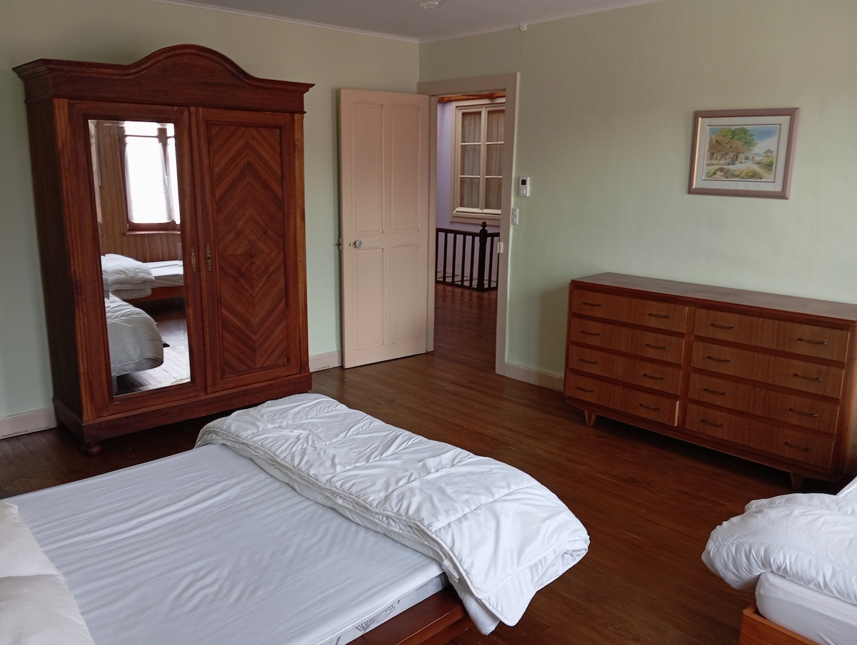 საძინებელი 4