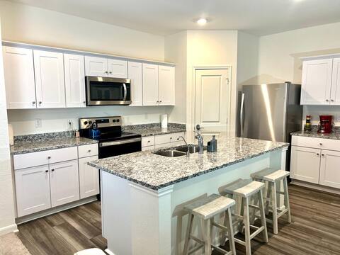 Cozy Family Home w/ In-Law Suite Downstairs!